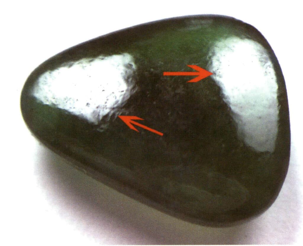 Figure 3-3-8 Jadeite with a noticeable orange peel effect