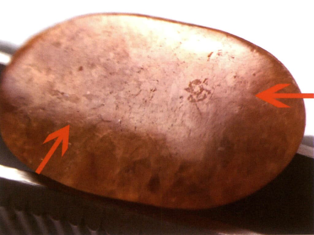 Figure 3-3-10 Jadeite with an inconspicuous orange peel effect