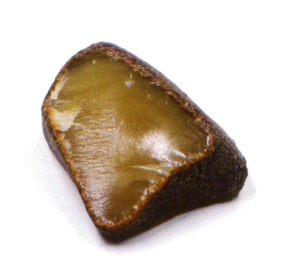 Şekil 4-2-18 Reçineli parlak kehribar