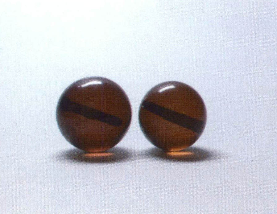 Şekil 4-2-31 Kan kırmızısı amber