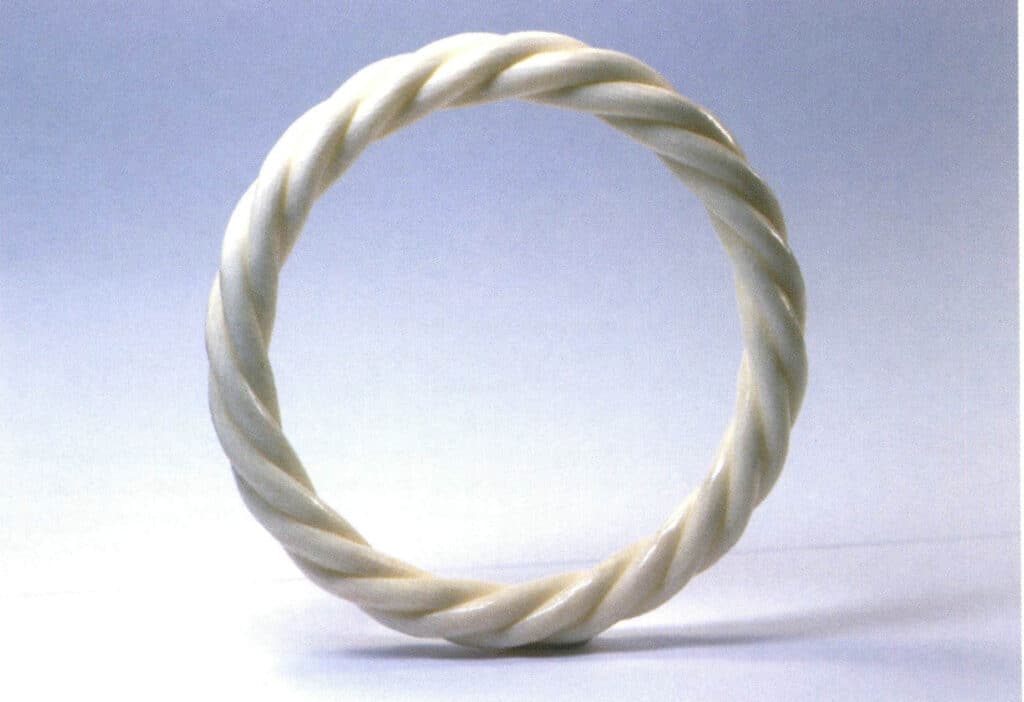 Şekil 4-3-19 Fildişi bilezik