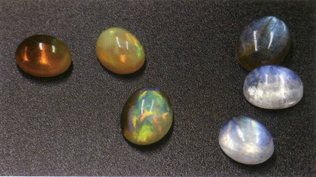 Rysunek 5-2-17 Porównanie efektu zmiany koloru (trzy po lewej) i efektu światła księżyca (trzy po prawej)