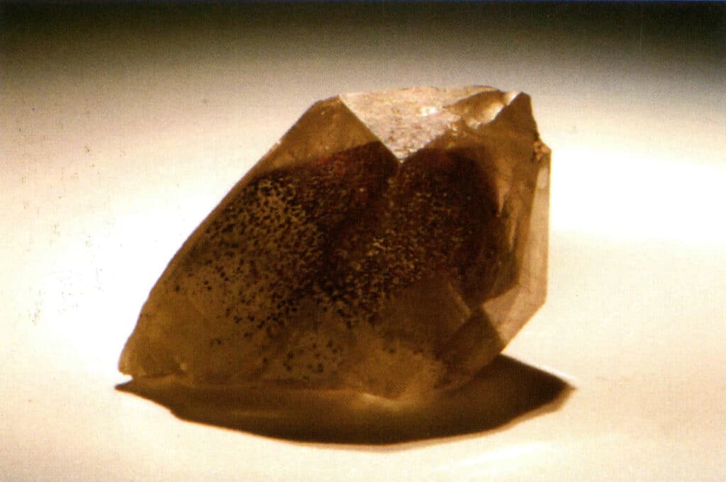 Σχήμα 1-1-3 Κρυσταλλικά εγκλείσματα σε κρυστάλλους