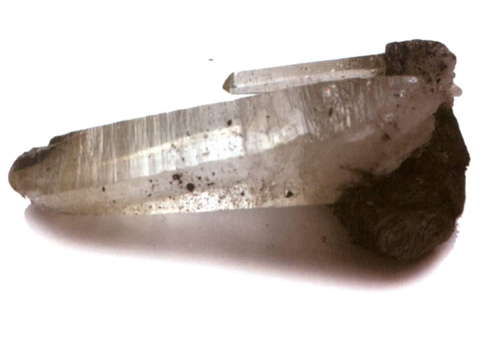 Рисунок 2-1-38 горизонтальные полосы на поверхности кристалла