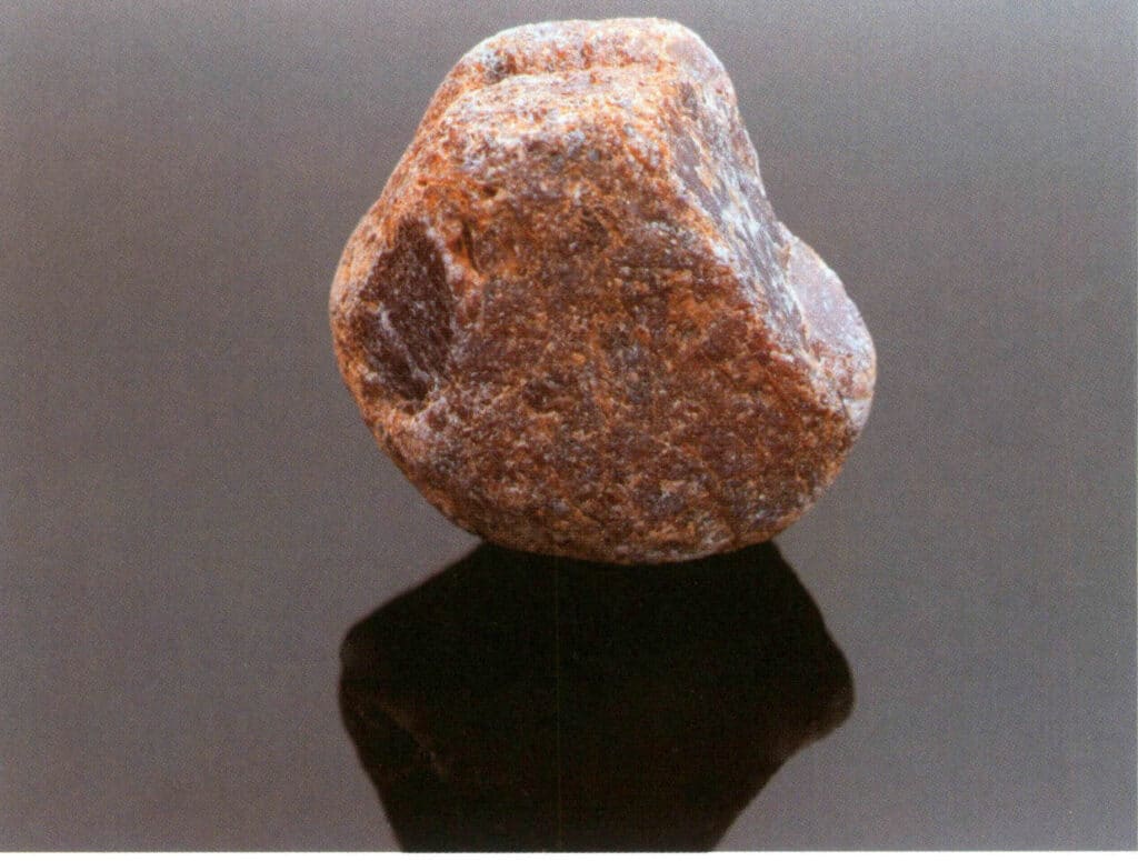 Рисунок 2-2-44 Рубиновый кристалл