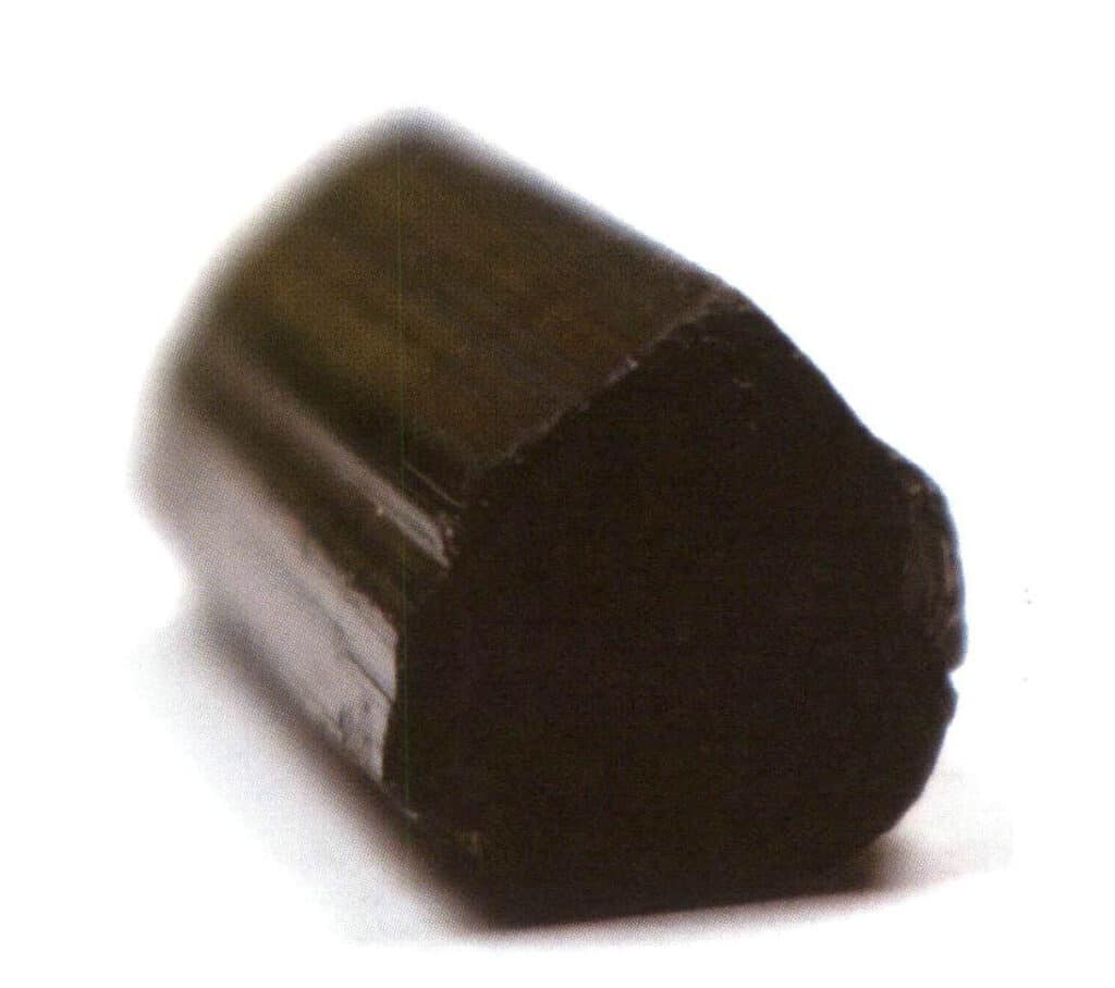 الشكل 2-3-14 معدن التورمالين المرجعي الأسود القياسي