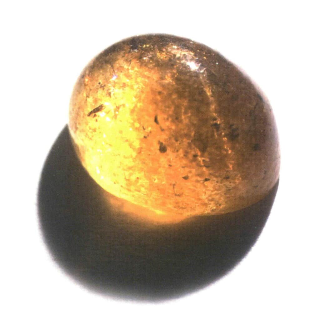 الشكل 2-3-77 حجر الشمس (برتقالي-أحمر فاتح، شفاف)