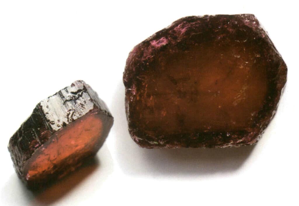 الشكل 2-3-97 العائلة البلورية الوسيطة نظام التورمالين الثلاثي الشكل 2-3-97