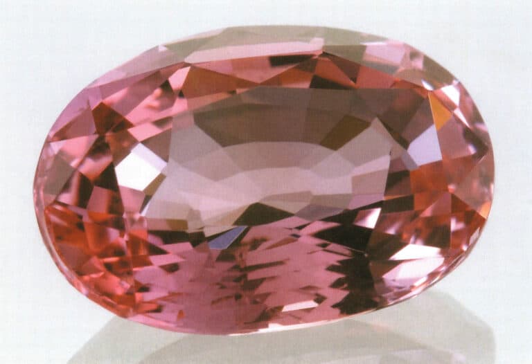 È meglio avere un certificato GRS quando si acquista il corindone Padparadscha raro.