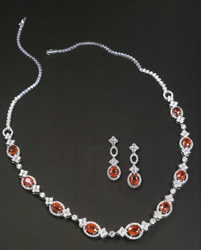 Set di rubini rosso sangue di Birmania