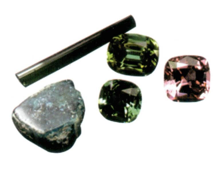 Manuale Di Gemmologia - Guida Allo Studio Di Pietre Preziose, Sintetiche, Perle E Coralli