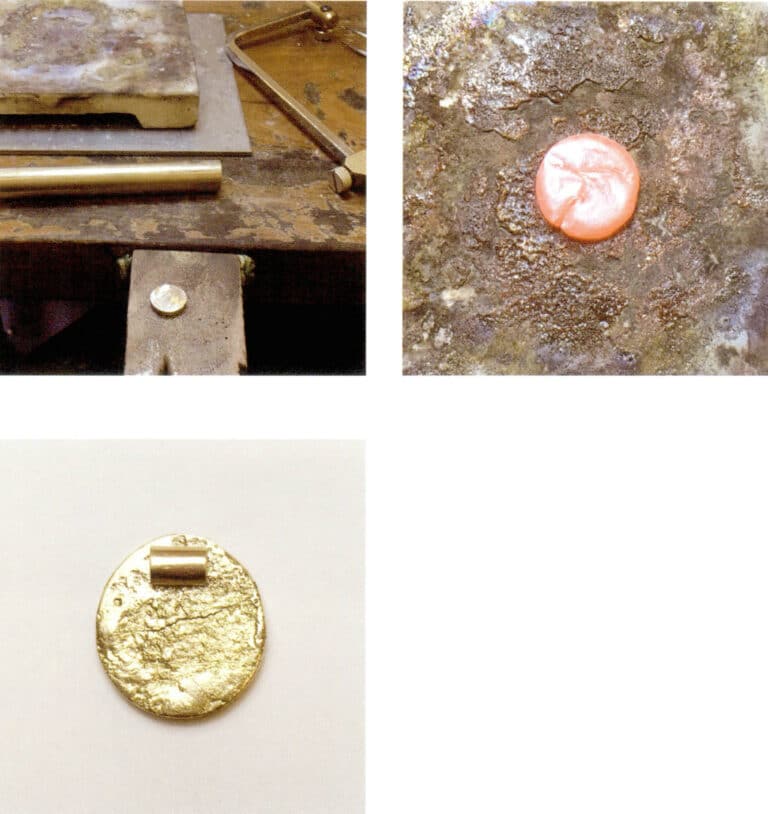 Select a brass rod with a diameter of 2 cm, cut it, weld a necklace hole on the back of the coin after wrinkling, and finally polish it.