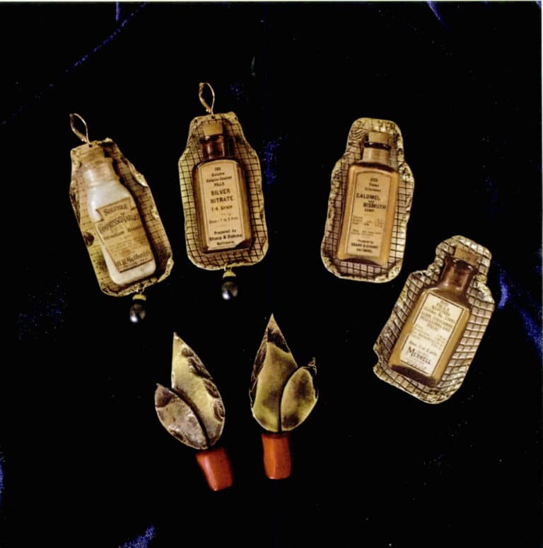 Xiebai, the Worry-relieving Powder series jewelry, brass, vintage medicine bottle wood pieces, sea bamboo coral, shell pearl