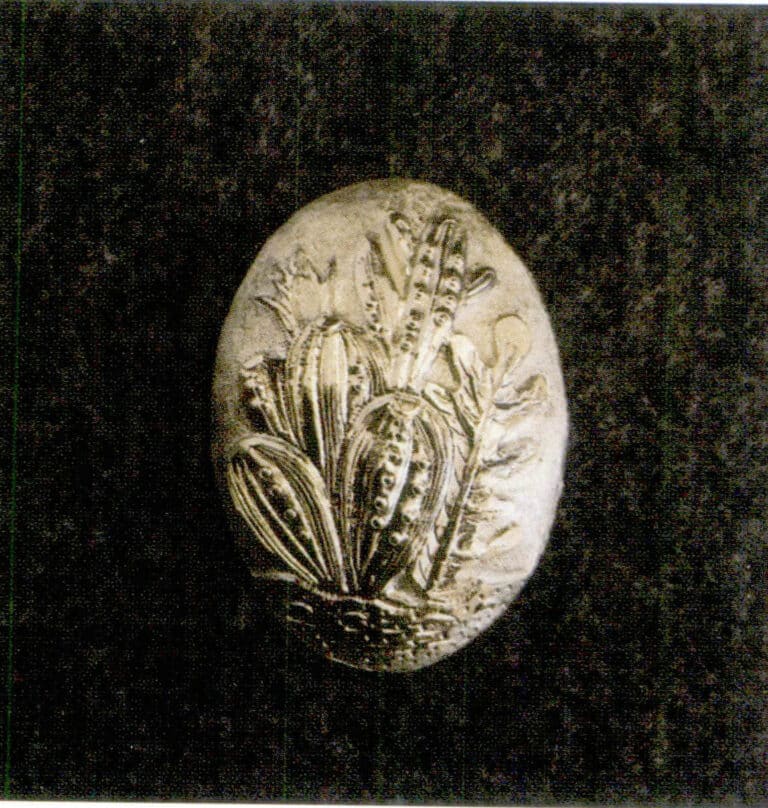 15. After cleaning and polishing, the curved surface engraving work is completed.