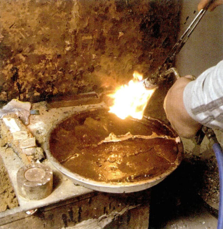 5. Melt the rosin pot and place the silver sheet face up in the rosin pot to secure it.