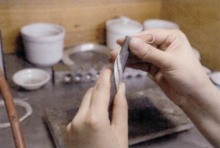 20. Use the ring stick to rotate and adjust the shape, creating a three-dimensional effect.