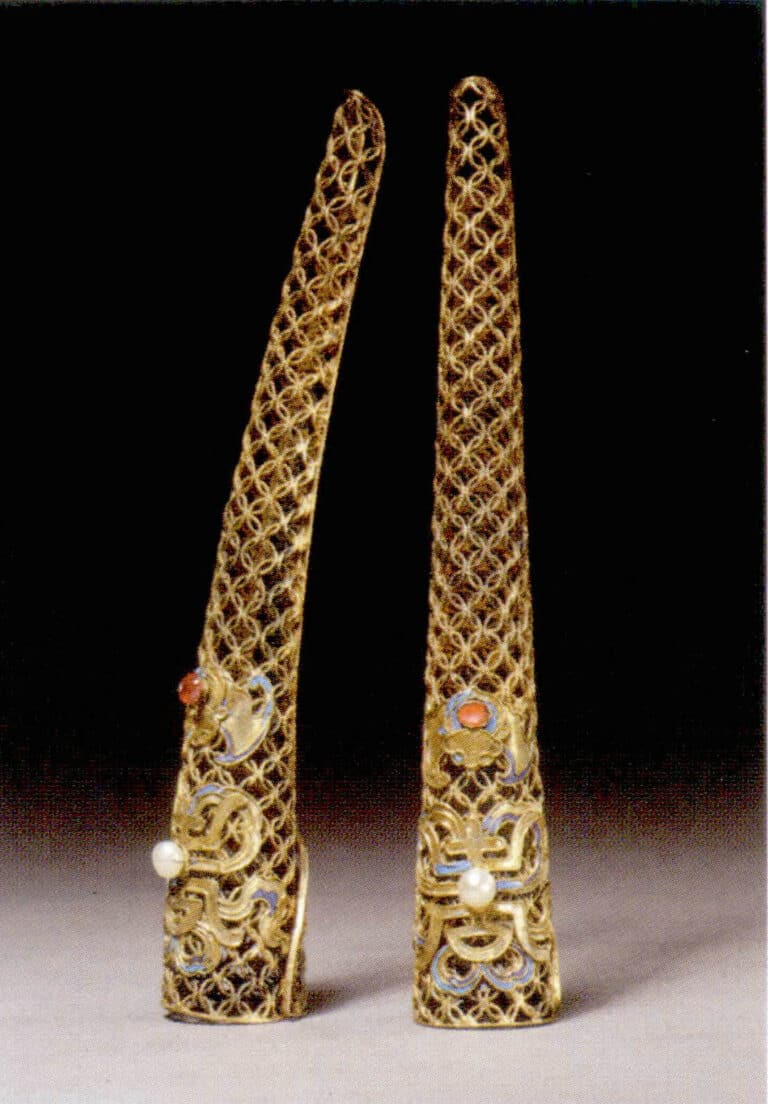 [Set di perle e pietre intarsiate in argento dorato della dinastia Qing