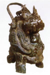 [Dente umano di tigre'di bronzo, dissotterrato dal tumulo della stella di bronzo, di bronzo.