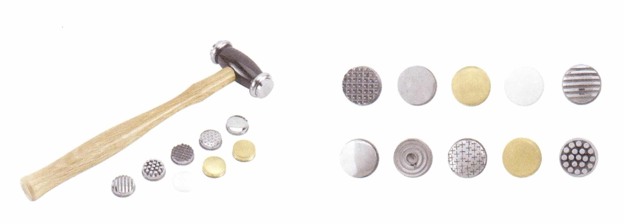 Молоток со сменными головками для создания текстурных эффектов