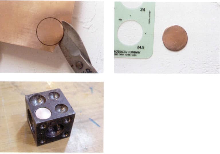 2. Вырежьте металлический лист и поместите его в яму диаметром больше, чем круг.