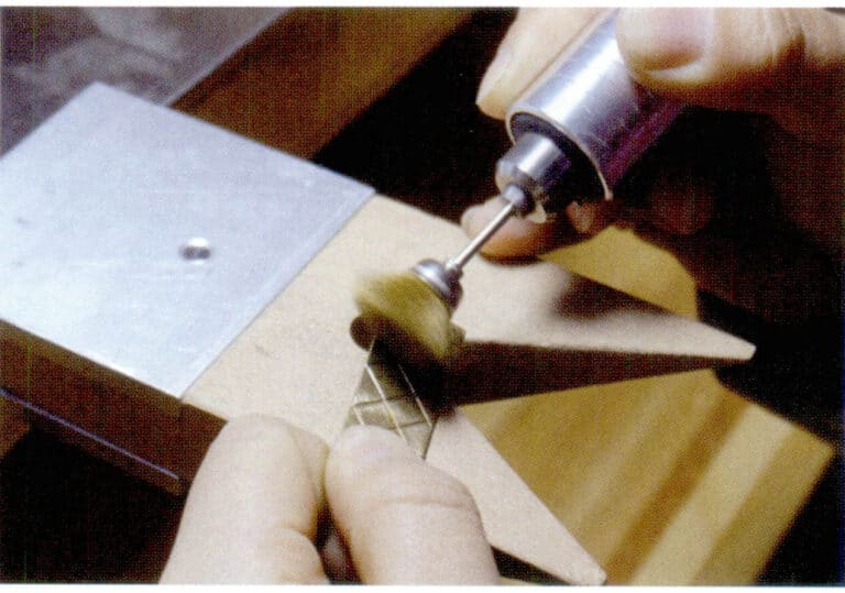 Подвесная шлифовальная машина с медной проволокой для полировки