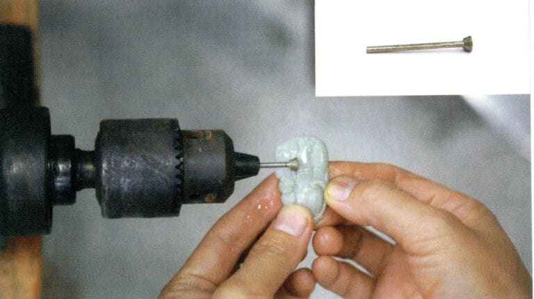 Figure 5-15 Diamond grinding head carving gemstones