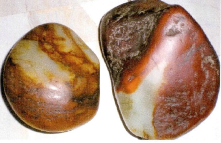Figure 6-14 Polished Dyed Jade from Mountain
