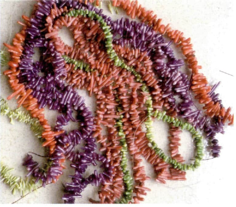 Figure 7-14 shows the phenomenon of uneven coloring in dyed coral