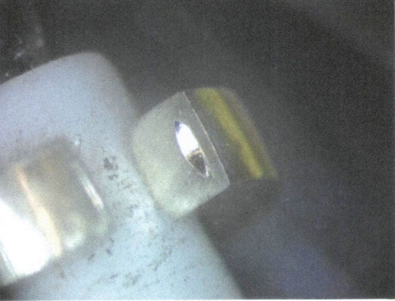 Figura 7-11 Abertura de ranhuras