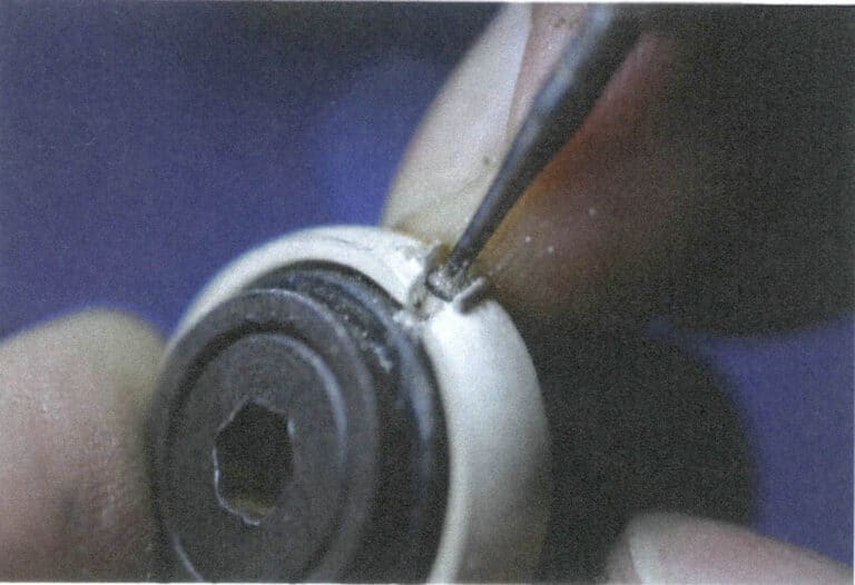 Figura 7-18 Abertura de ranhuras