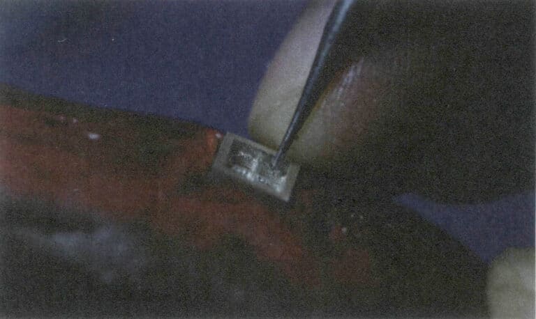 Figura 7-28 Abertura de ranhuras