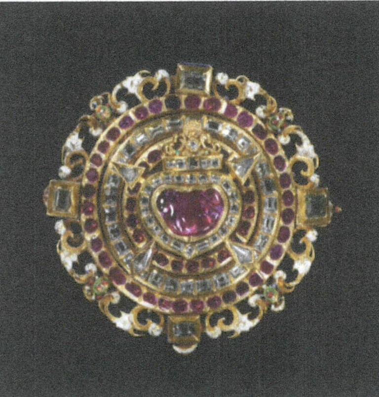 Figura 7-34 Broche (coleção do Museu V&A)