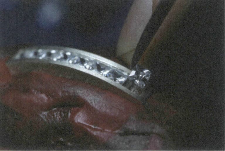 Figura 8-12 Colocação da pedra (2)