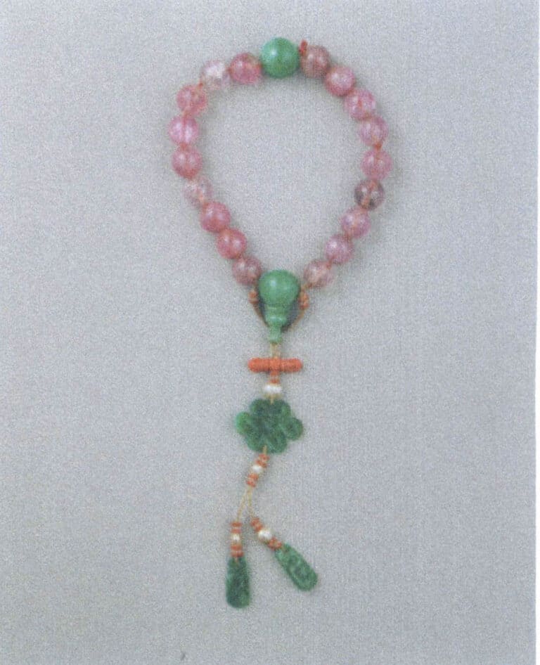 Рисунок 11-23 Турмалиновый браслет (коллекция Дворцового музея)