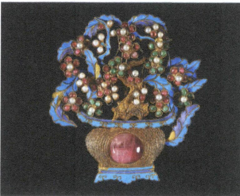 Figure 1-2 Silver and gold-plated gilded pearl and gemstone potted flower hairpin