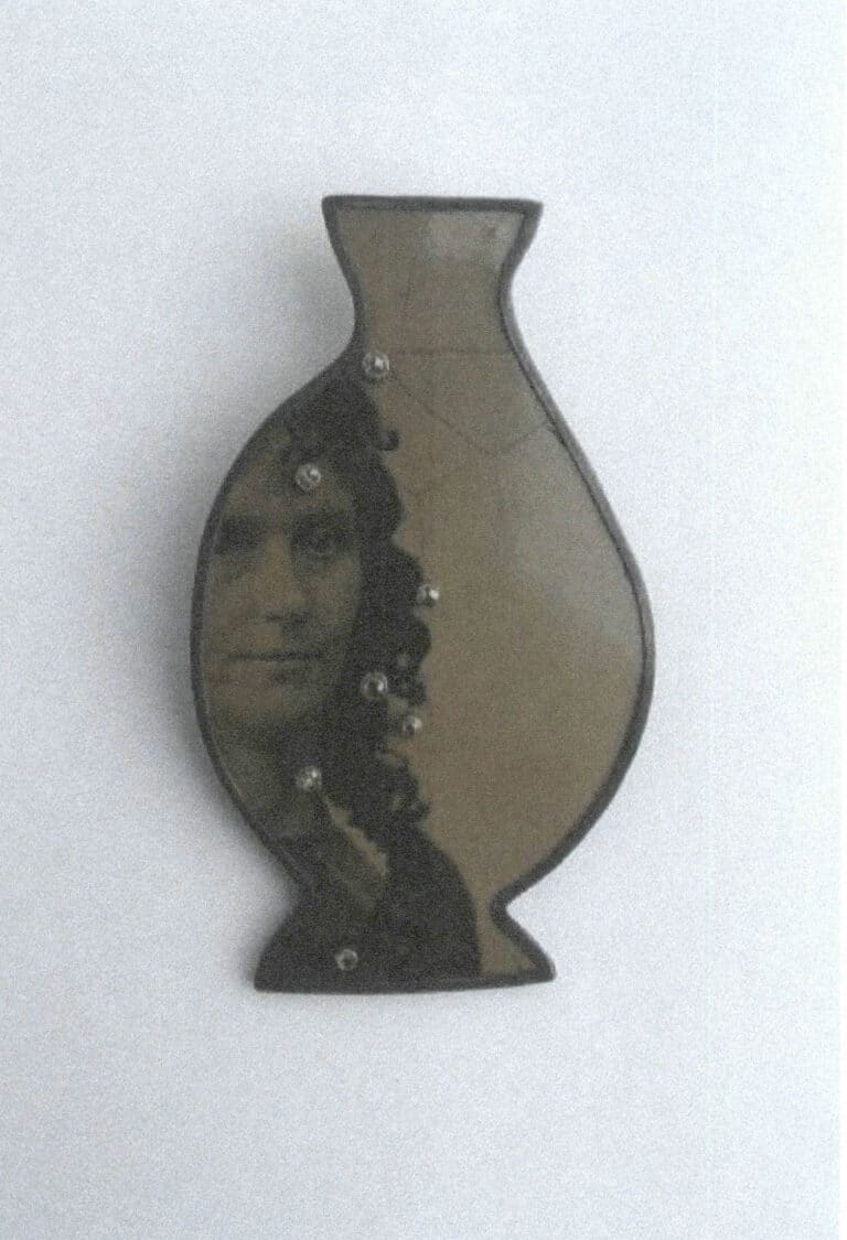 Figure 1-57 Bettina Speckner's artistic jewelry work - Brooch (1)