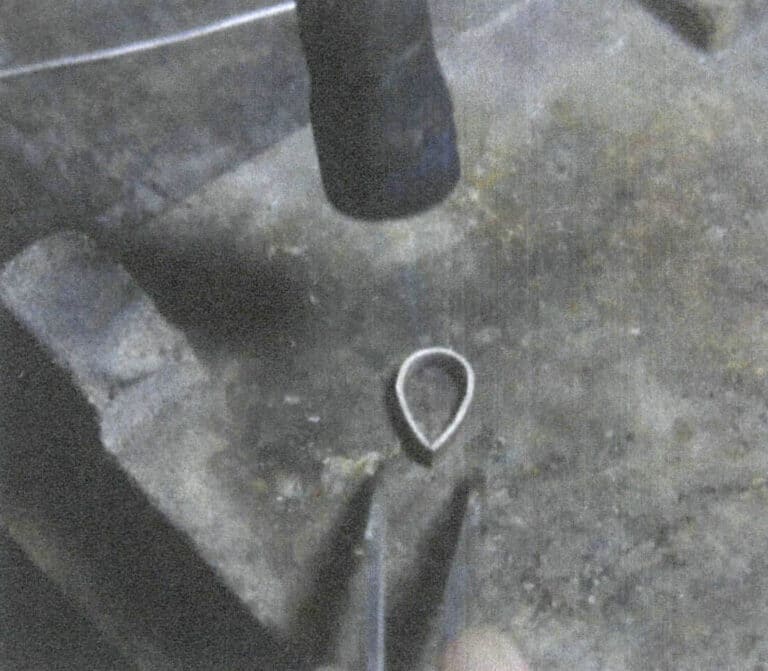 Figure 2-39 Welding Metal Edges