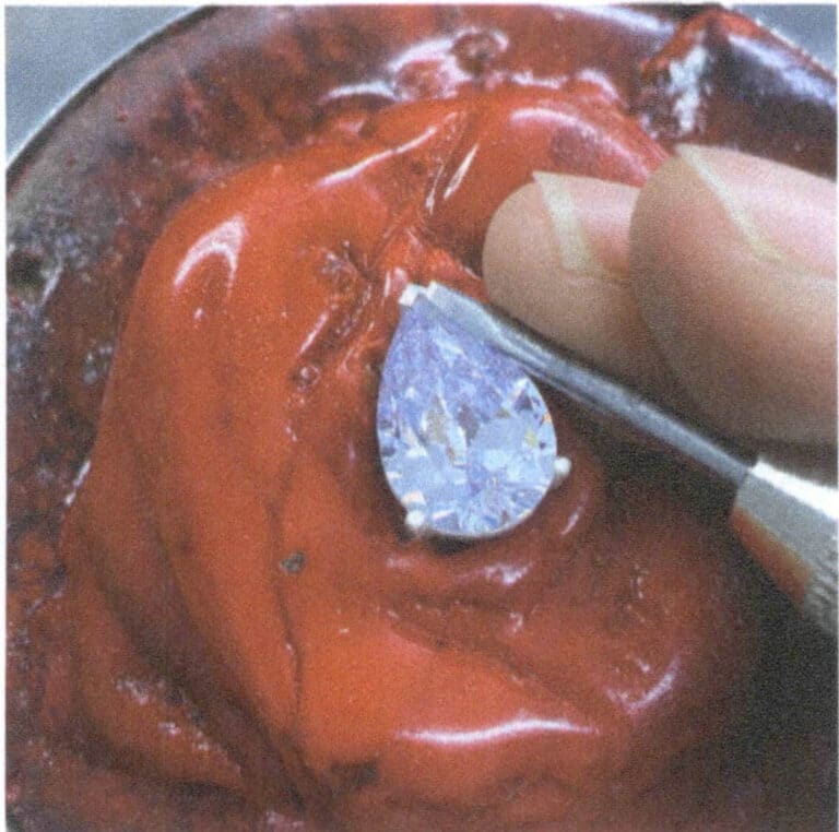 3-19. ábra Vésővéső vágás