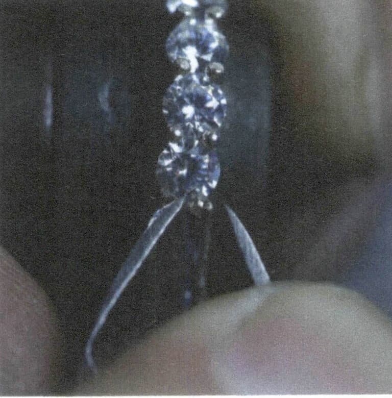 3-68. ábra A fémfogók megrövidítése