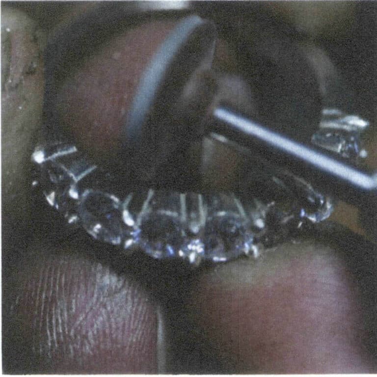 3-72. ábra Polírozás módosított gumiból készült polírozókoronggal