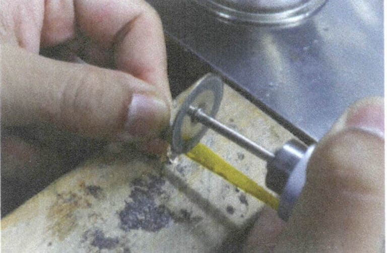 4-7. ábra A penge felesleges részének levágása