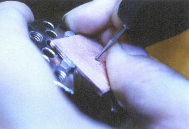 4-38. ábra A lyuk megnagyobbítása