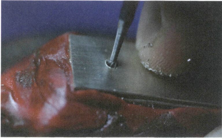 4-54. ábra A lyuk megnagyobbítása