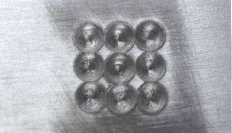 5-10. ábra Lyukak tágítása