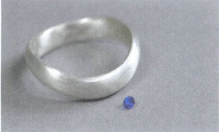 Figura 6-4 Metal e gema