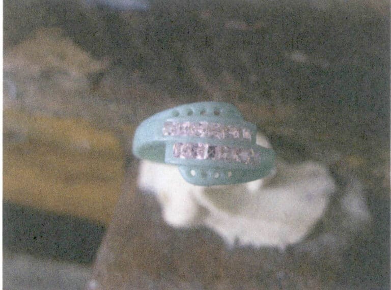 Figure 5-34 Wax setting for princess cut gemstones