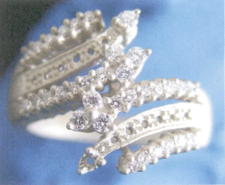 Figure 5-37 Wax-cast CZ 925 silver alloy ring