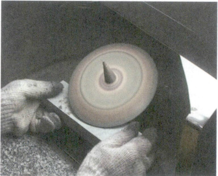 Figura 6-2 Rettifica del disco