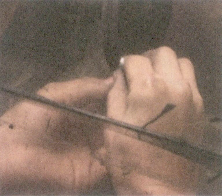 Figura 6-8 Lucidatura con mola di lucidatura in feltro di lana