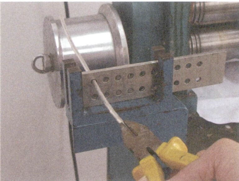 Figure 8-9 Pulling the pipe